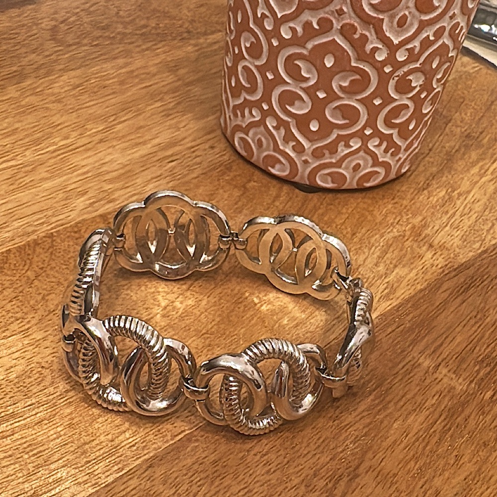 VINTAGE Crown Trifari Silver Tone Chunky Link Bracelet